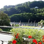 Vue Du Pont 아파트